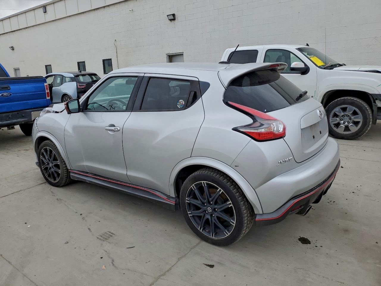 2015 Nissan Juke S - Image 2