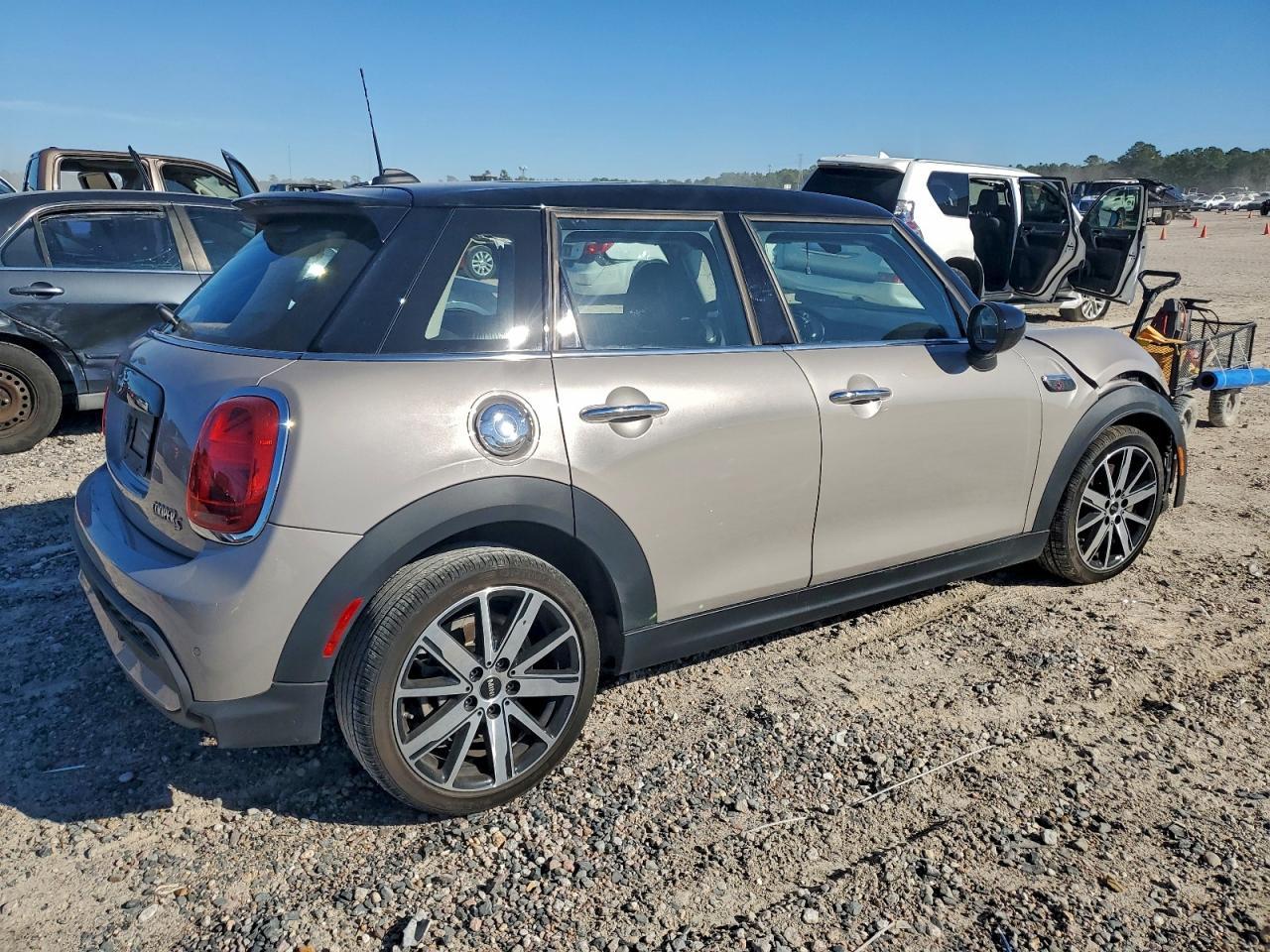 2023 Mini Cooper S - Фото 3