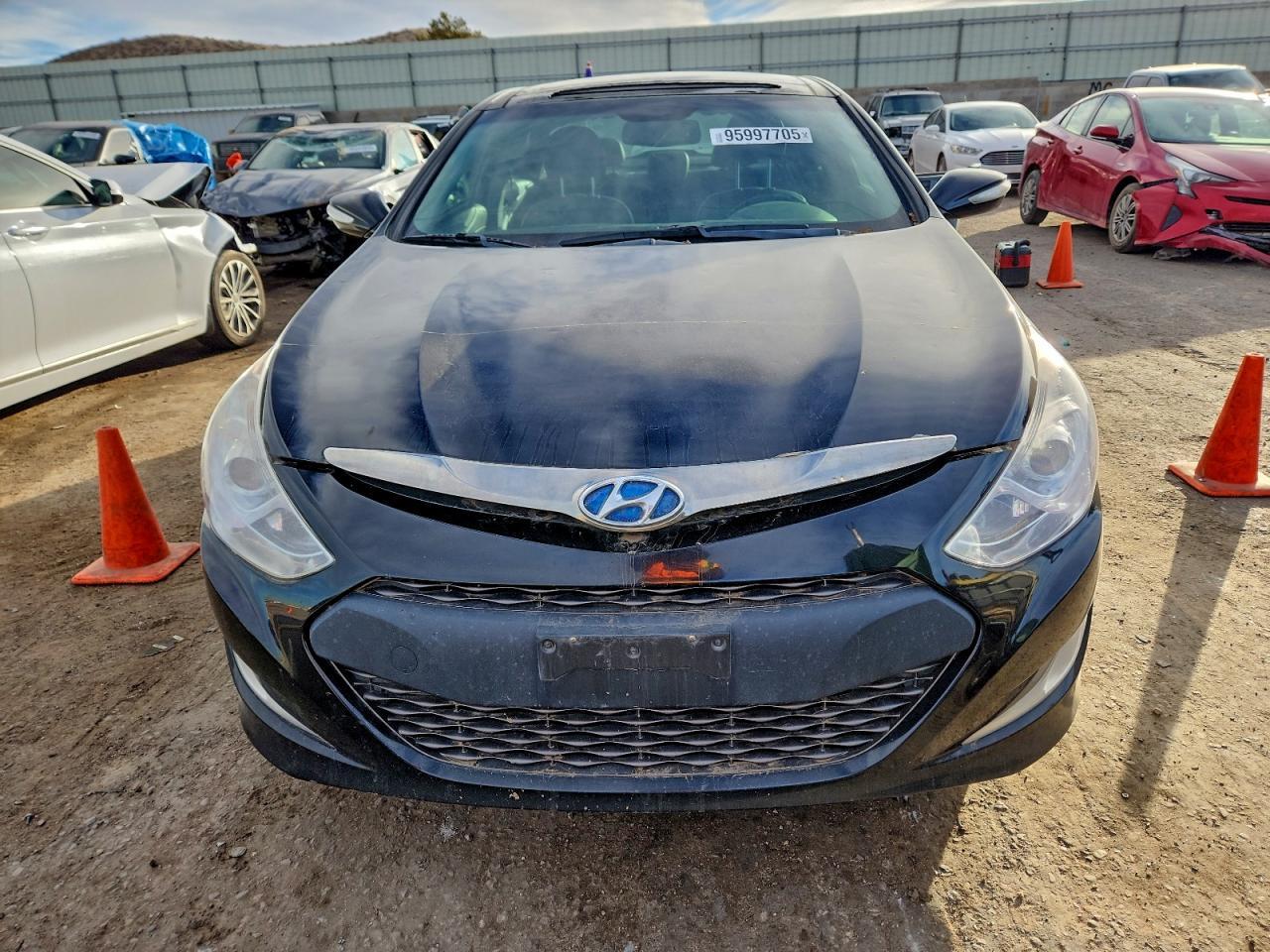 2014 Hyundai Sonata Hybrid - Image 5