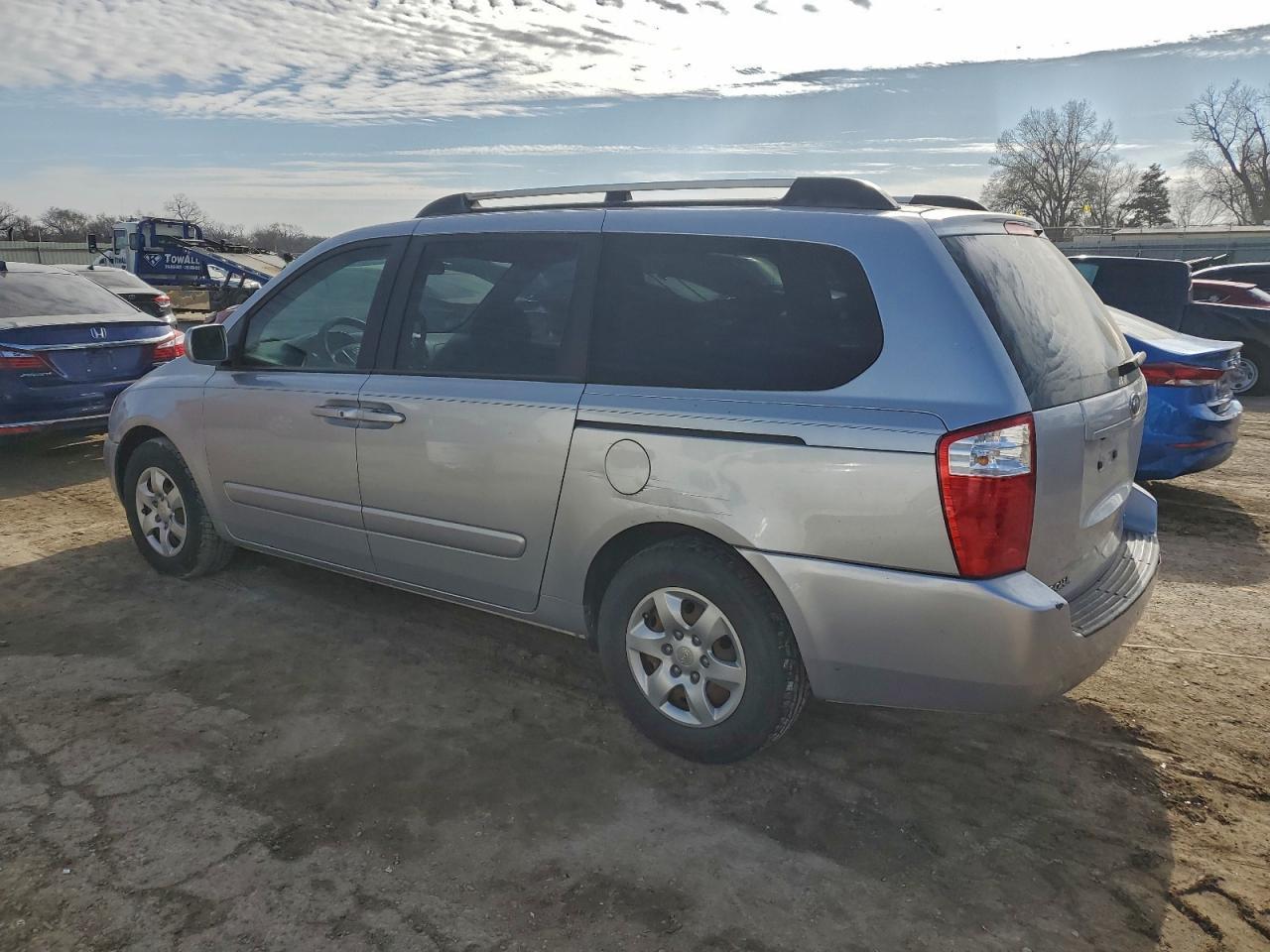 2006 Kia Sedona Ex - Image 2