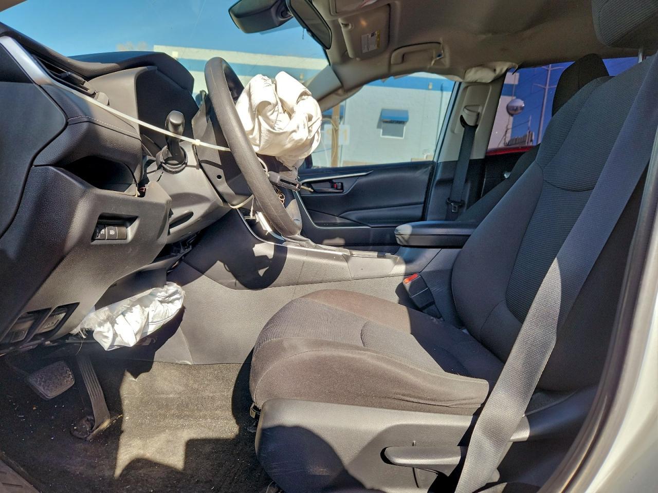 2021 Toyota Rav4 Le - Фото 7