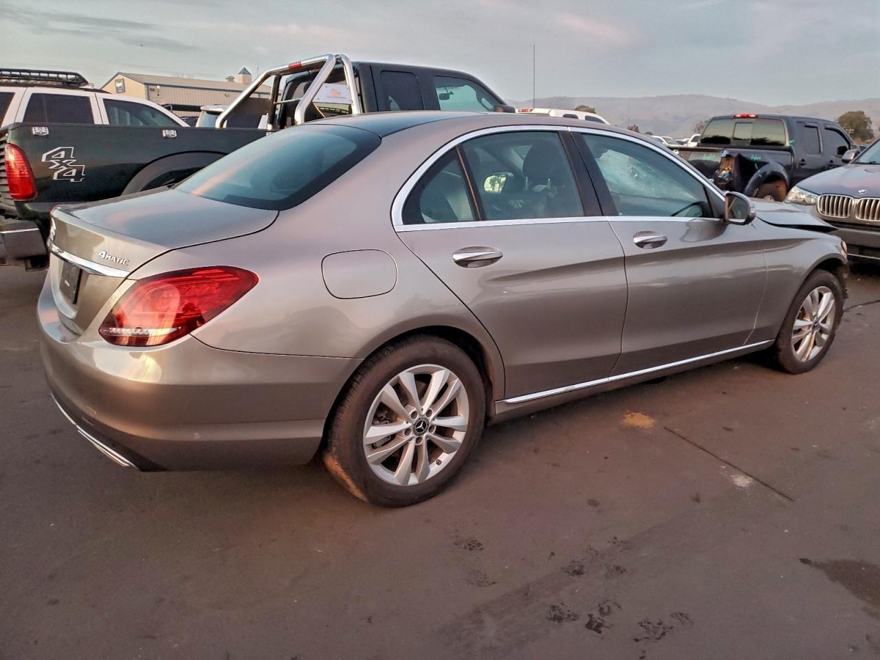 2020 Mercedes-Benz C 300 4Matic - Фото 3