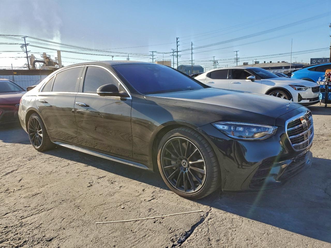 2022 Mercedes-Benz S 500 4Matic - Image 4