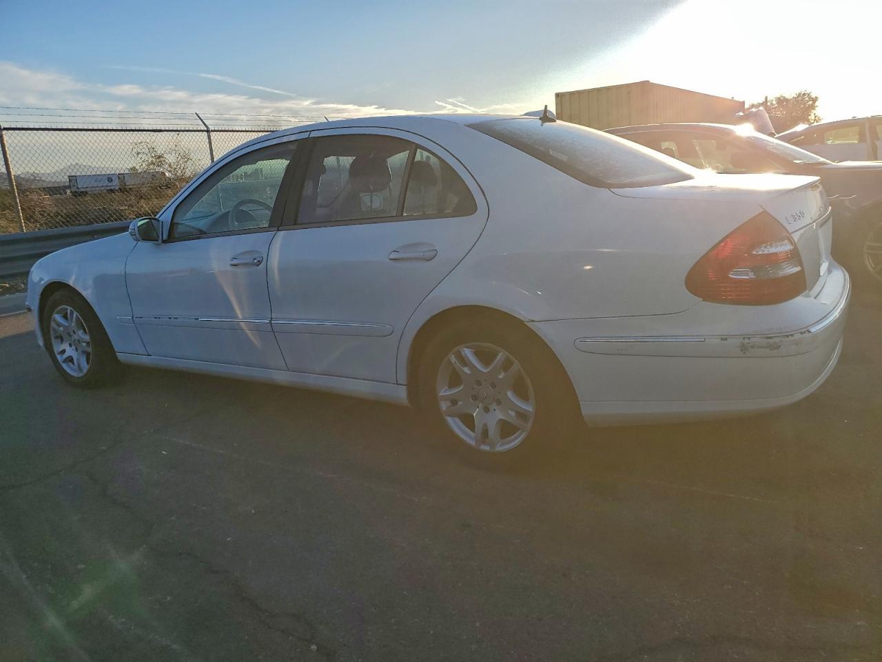 2006 Mercedes-Benz E 350 - Image 2