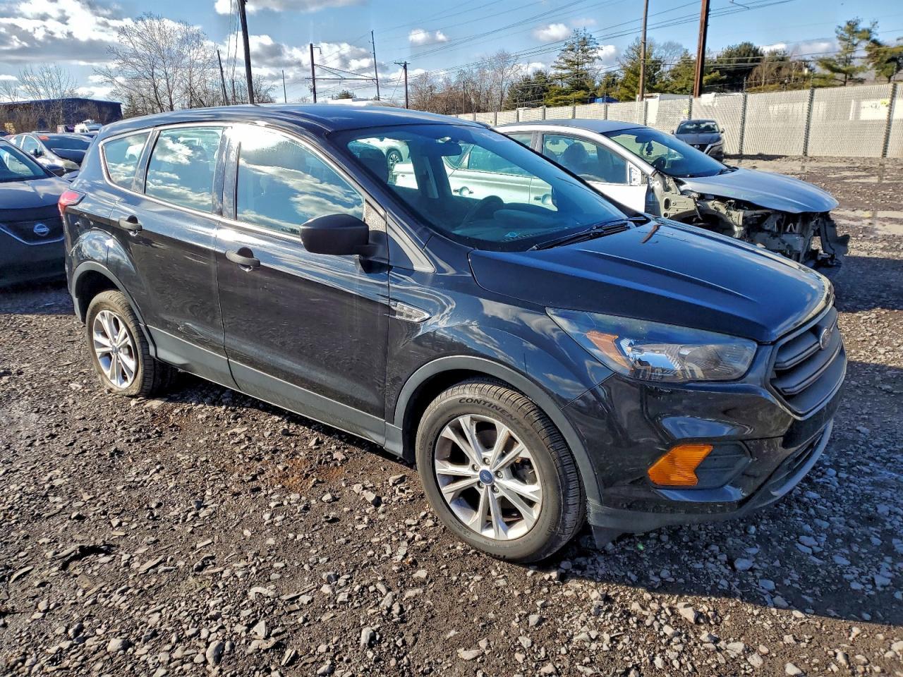 2019 Ford Escape S - Image 4