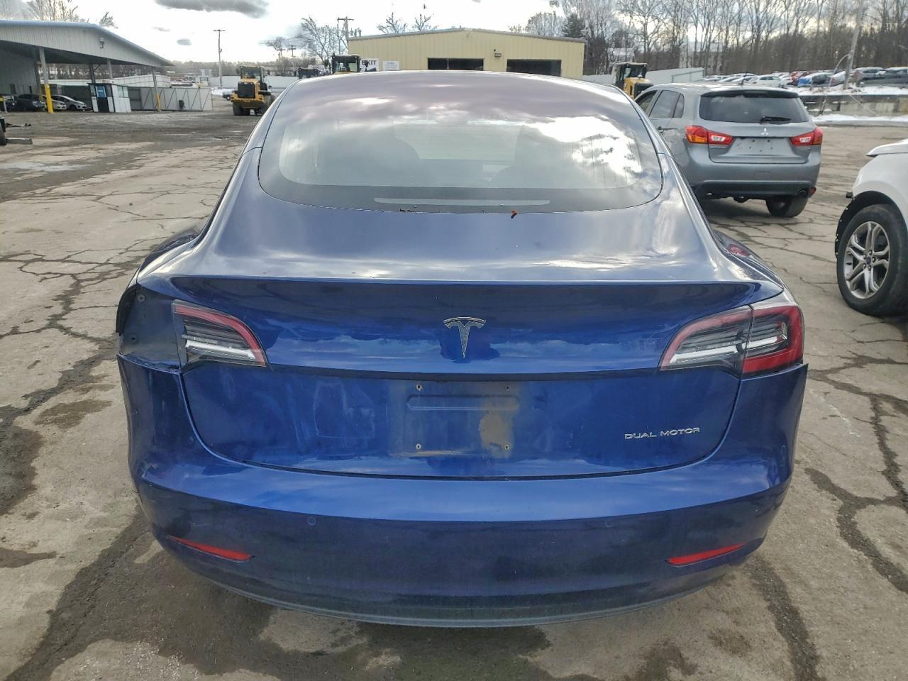 2018 Tesla Model 3 - Image 6