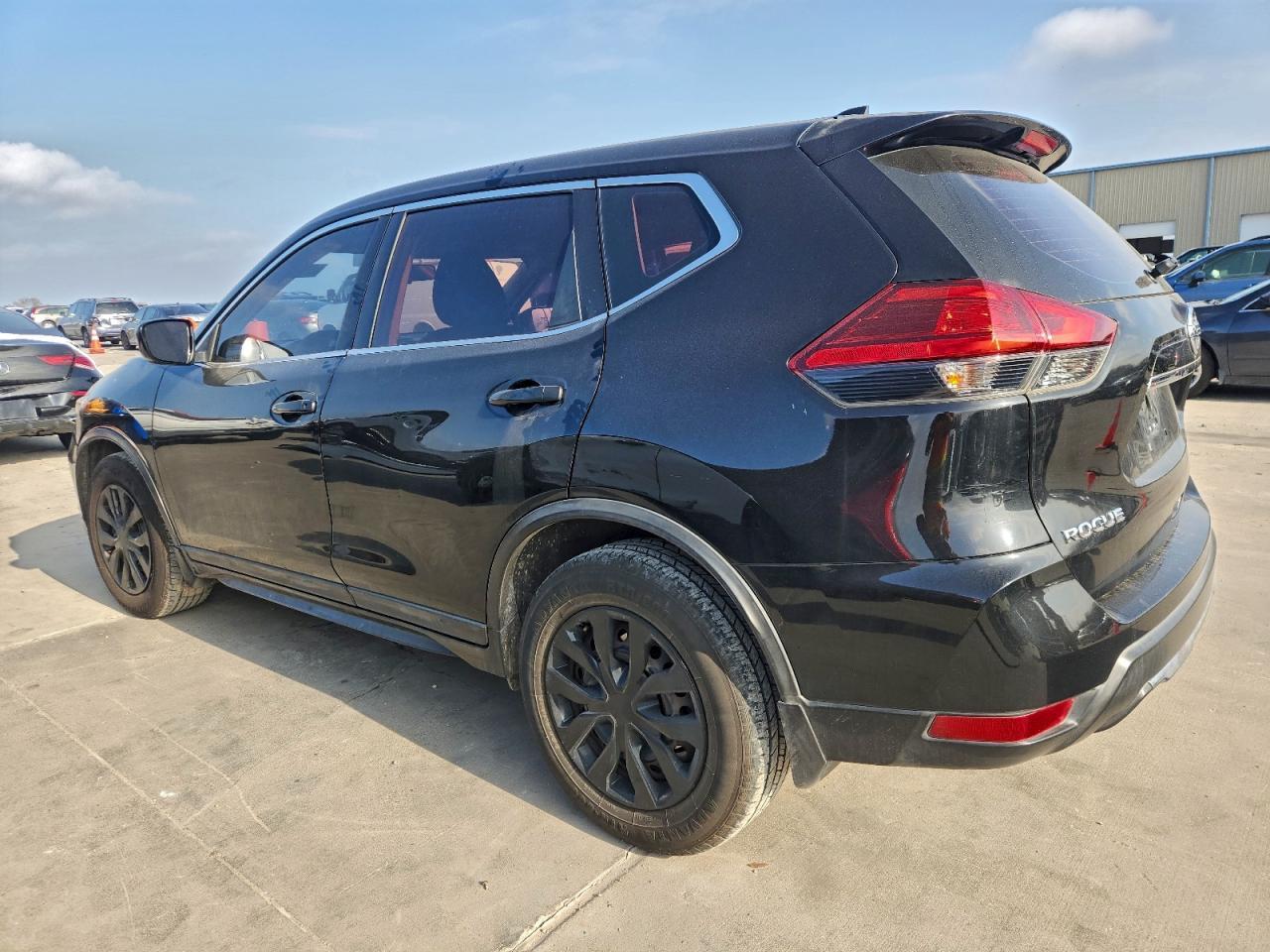 2017 Nissan Rogue S - Фото 2
