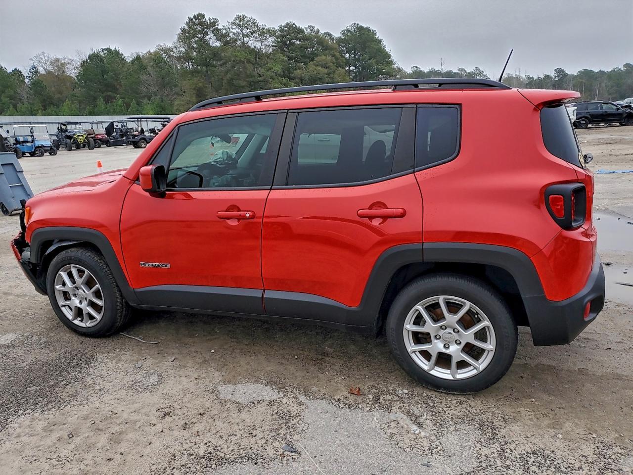 2019 Jeep Renegade Latitude - Image 2