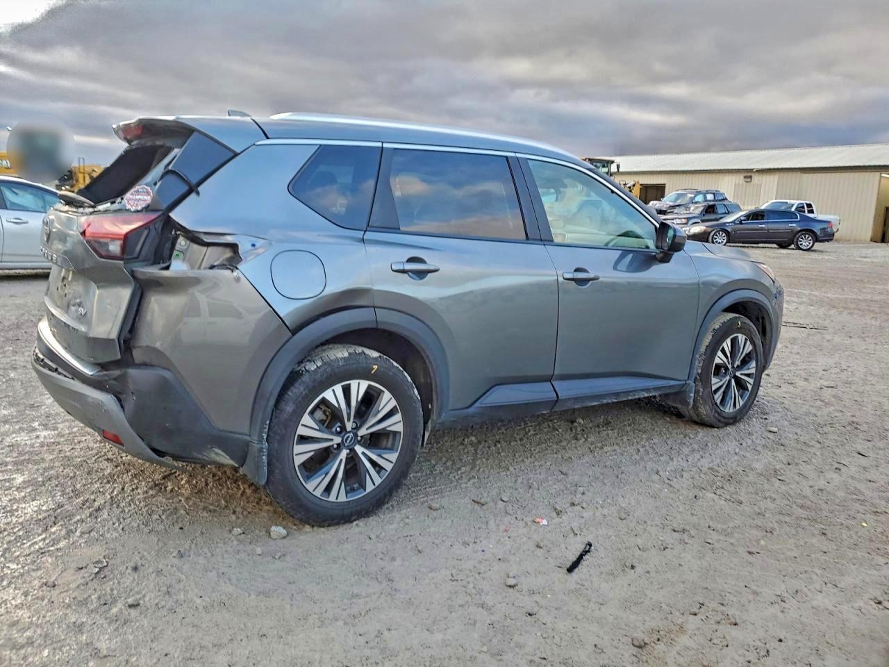 2023 Nissan Rogue Sv - Фото 3