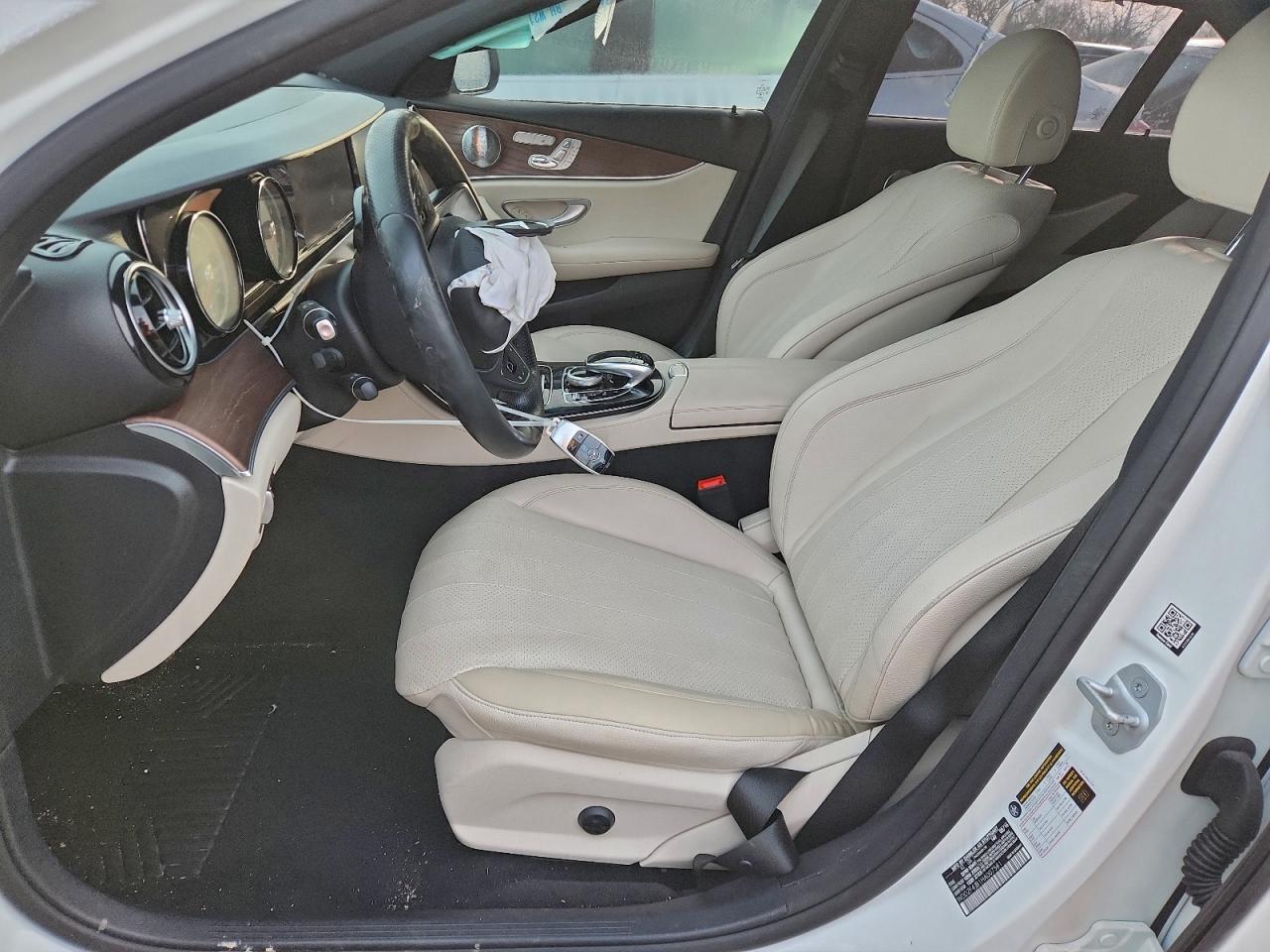 2017 Mercedes-Benz E 300 - Фото 7