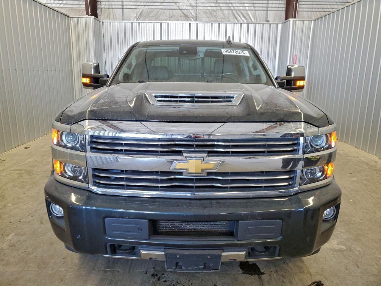 2017 Chev Silverado K2500 High Country - Image 5
