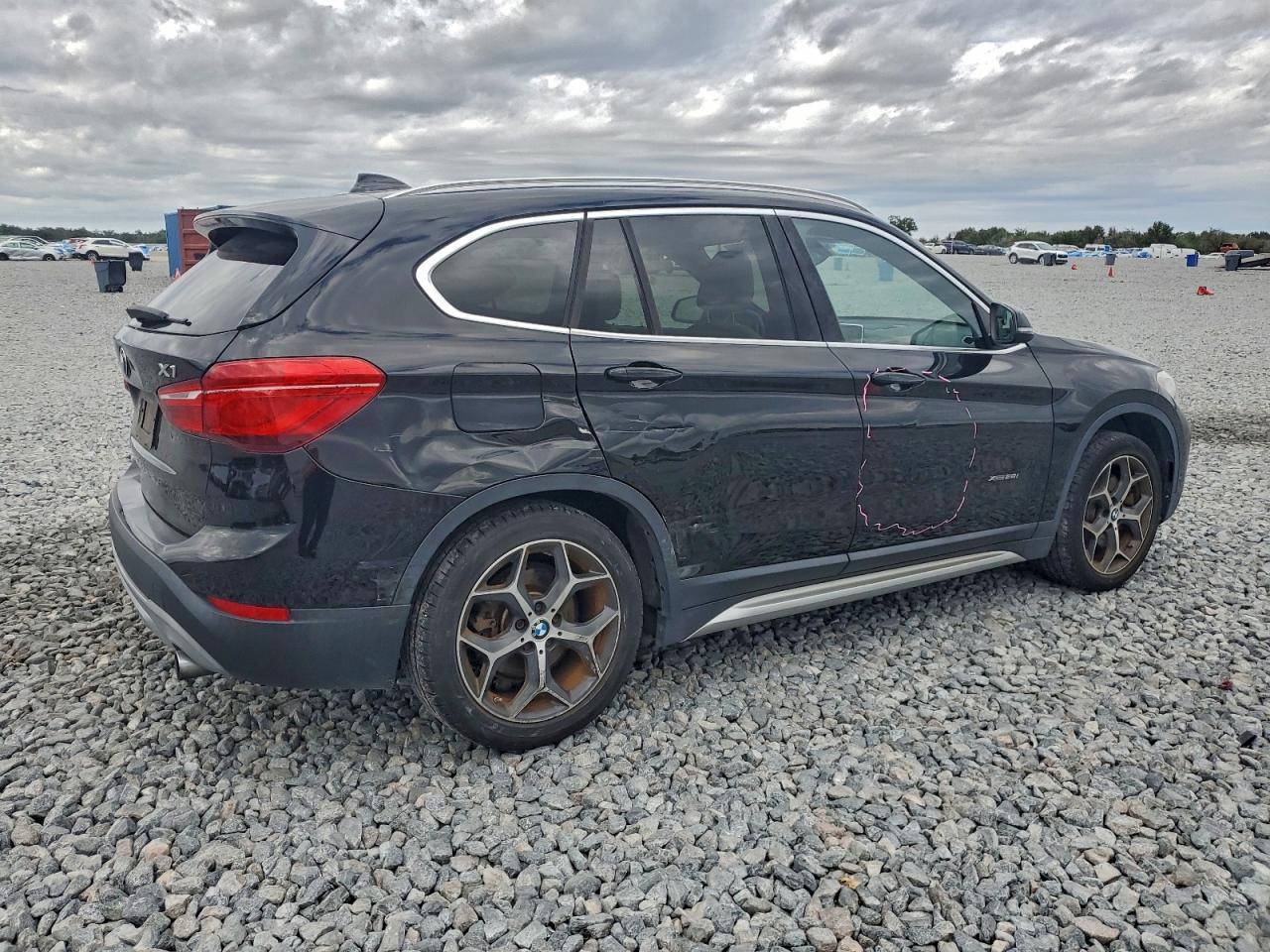 2016 BMW X1 xDrive28I - Фото 3