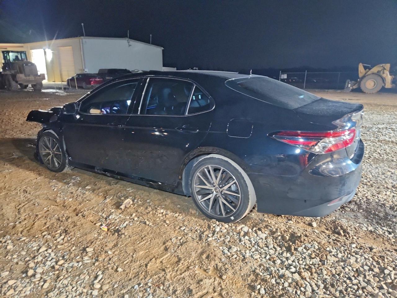 2024 Toyota Camry Xle - Фото 2