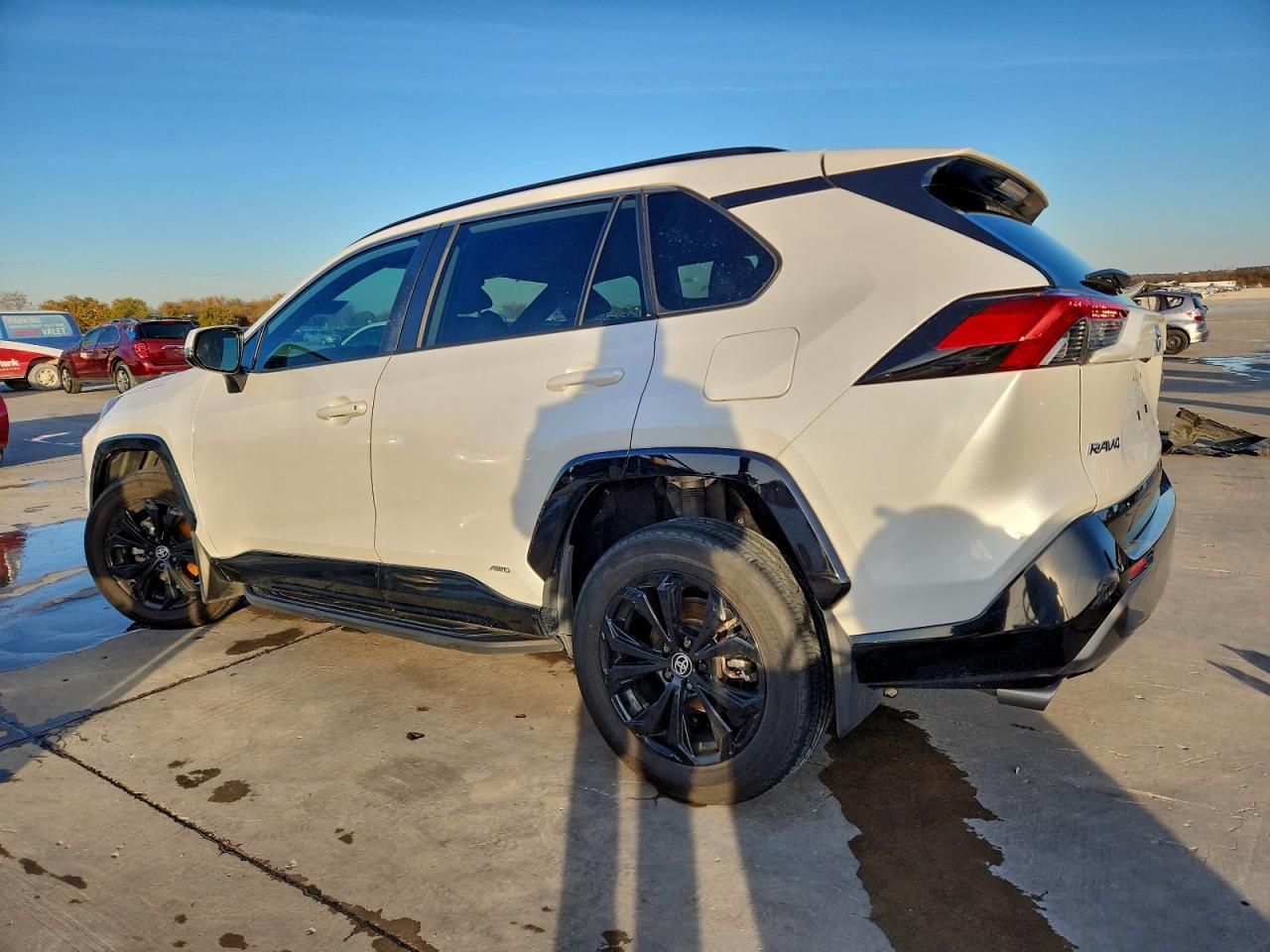 2024 Toyota Rav4 Se - Image 2