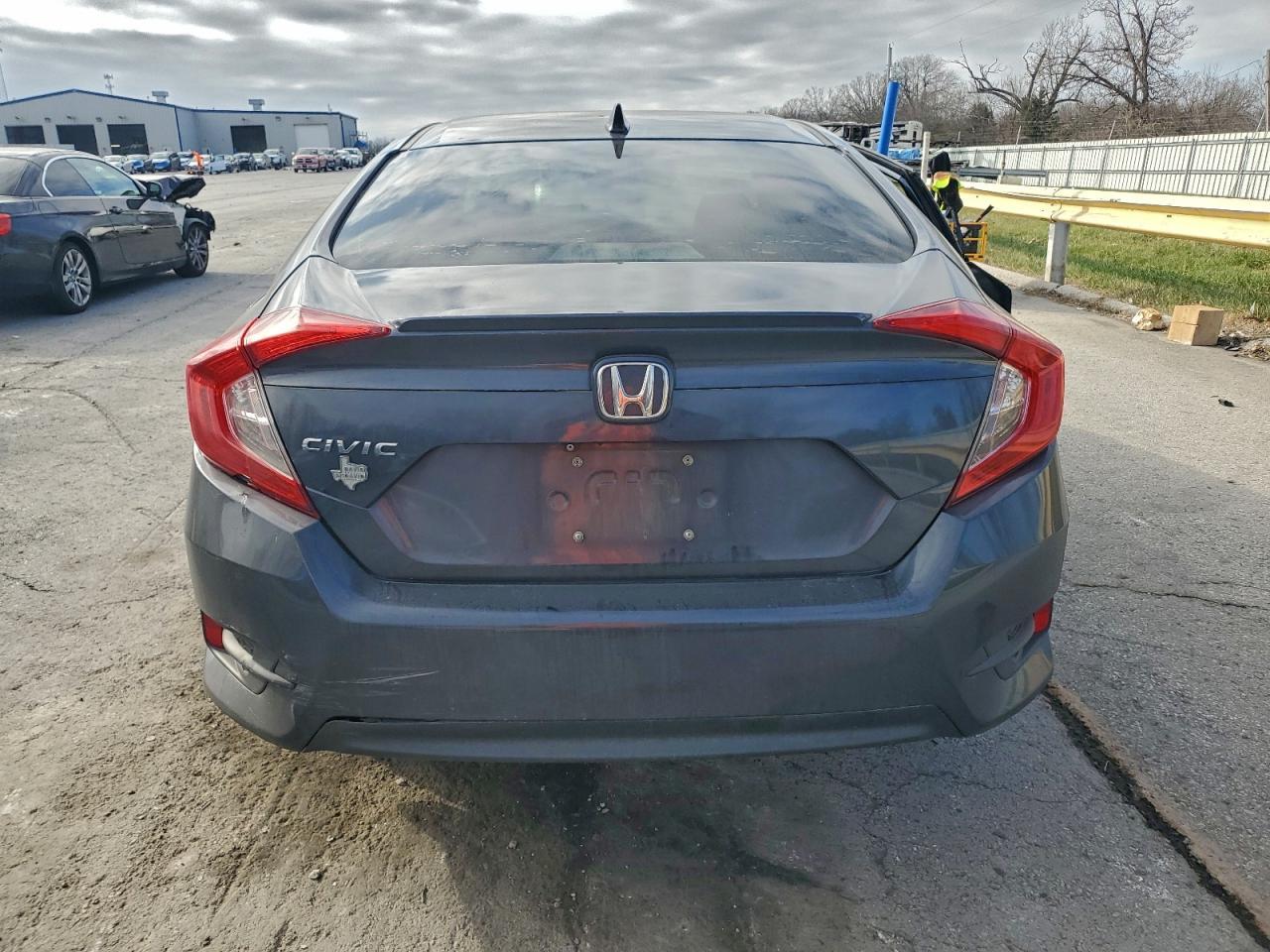 2018 Honda Civic Ex - Image 6