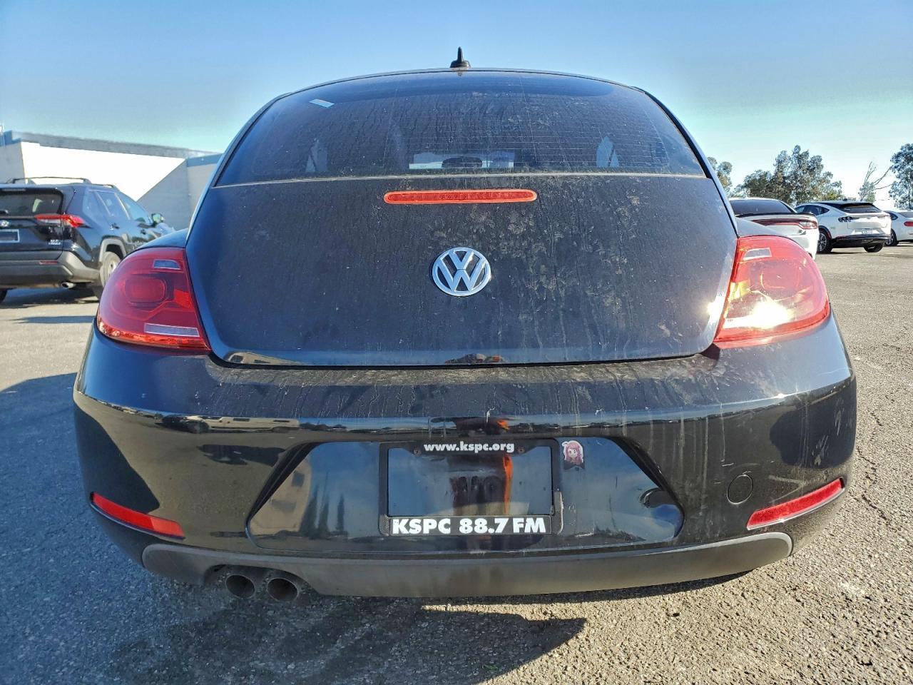 2013 Volkswagen Beetle - Image 6