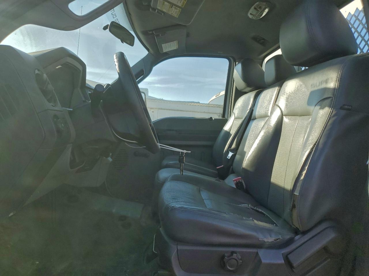 2013 Ford F550 Flatbed Truck - Фото 7