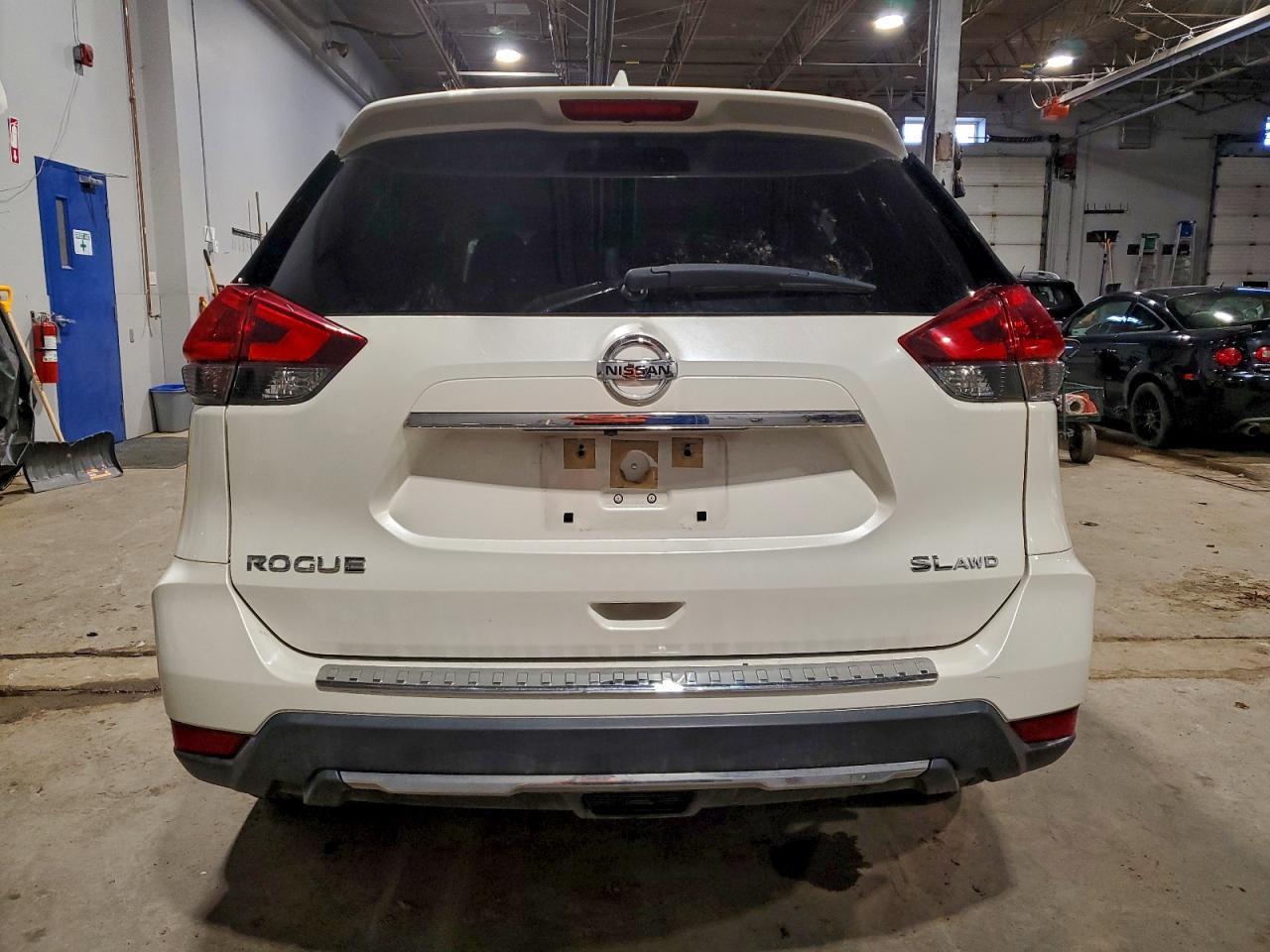 2018 Nissan Rogue S - Фото 6