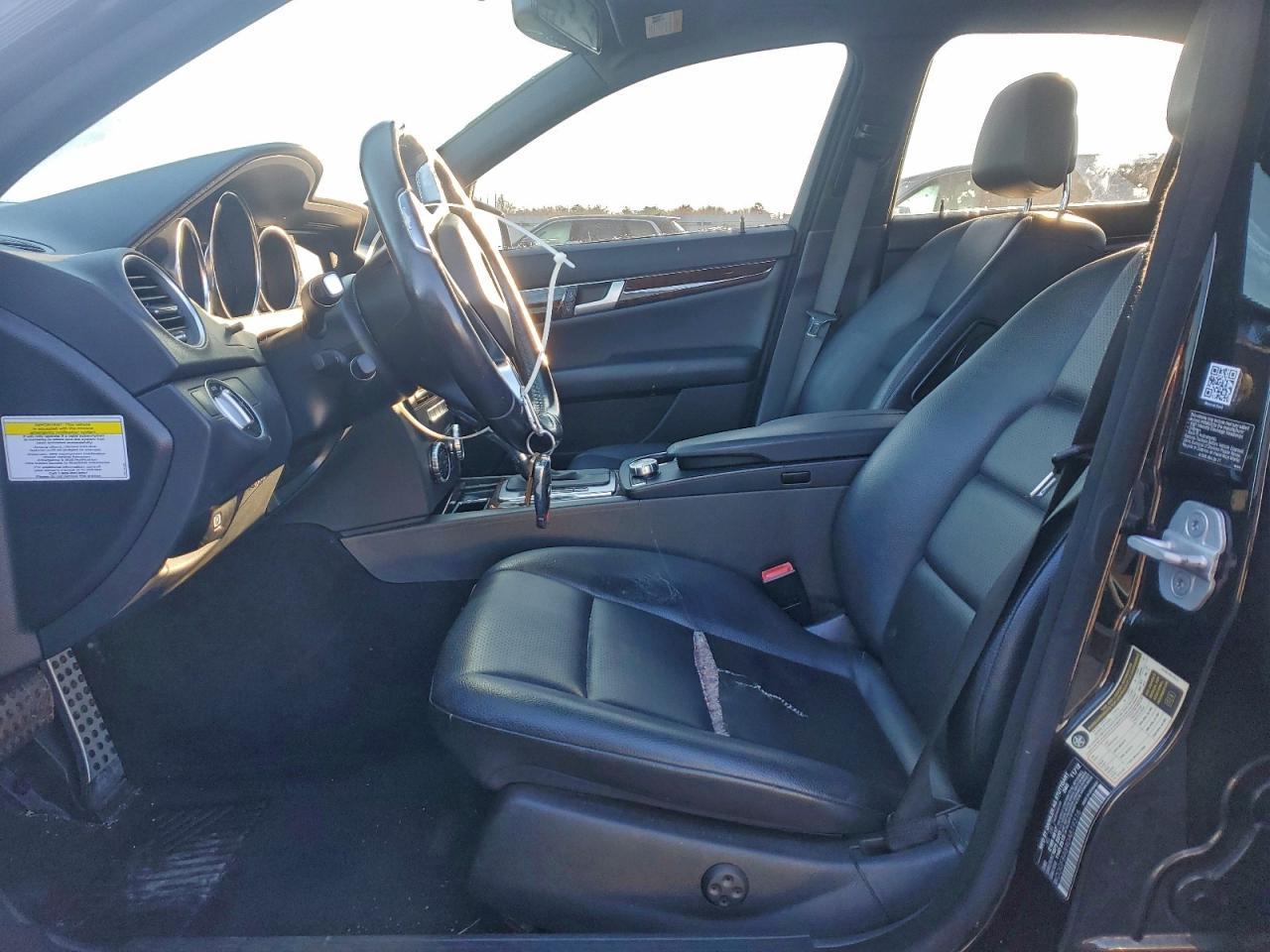 2013 Mercedes-Benz C 300 4Matic - Image 7