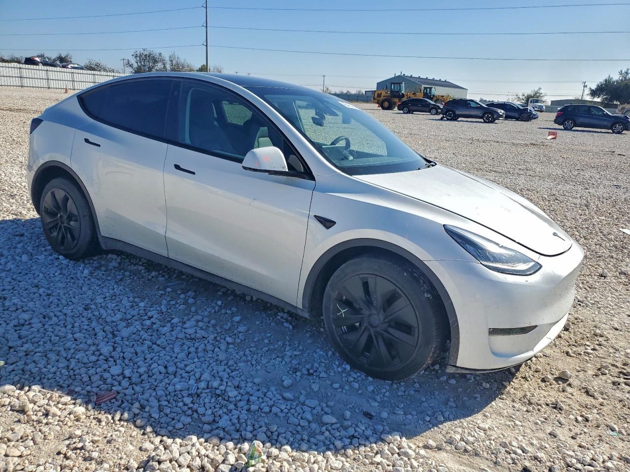 2023 Tesla Model Y - Image 4