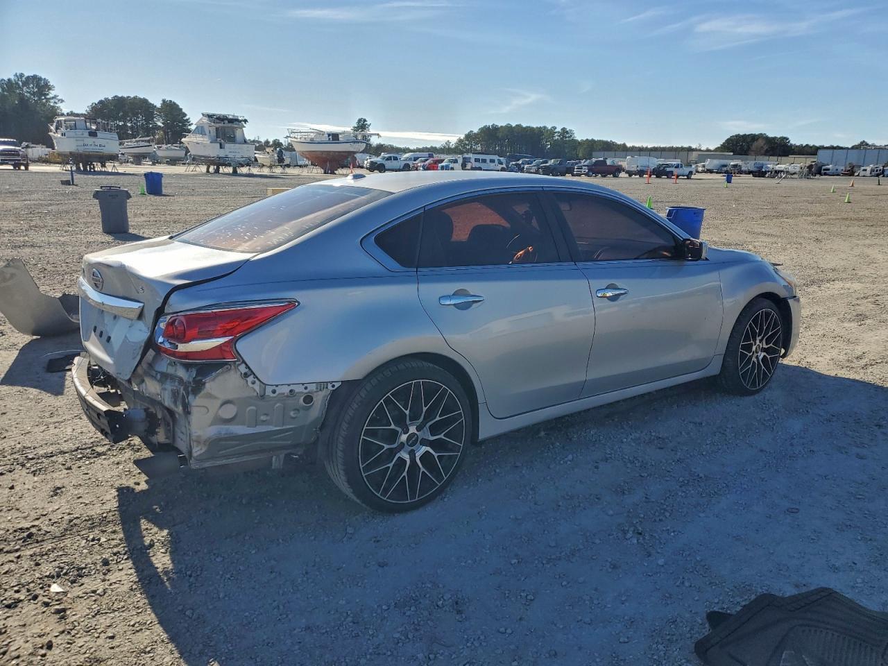 2015 Nissan Altima 2.5 - Image 3