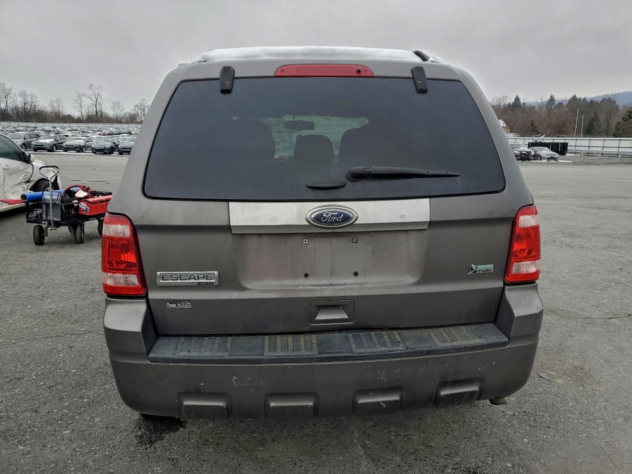 2012 Ford Escape Lim - Image 6
