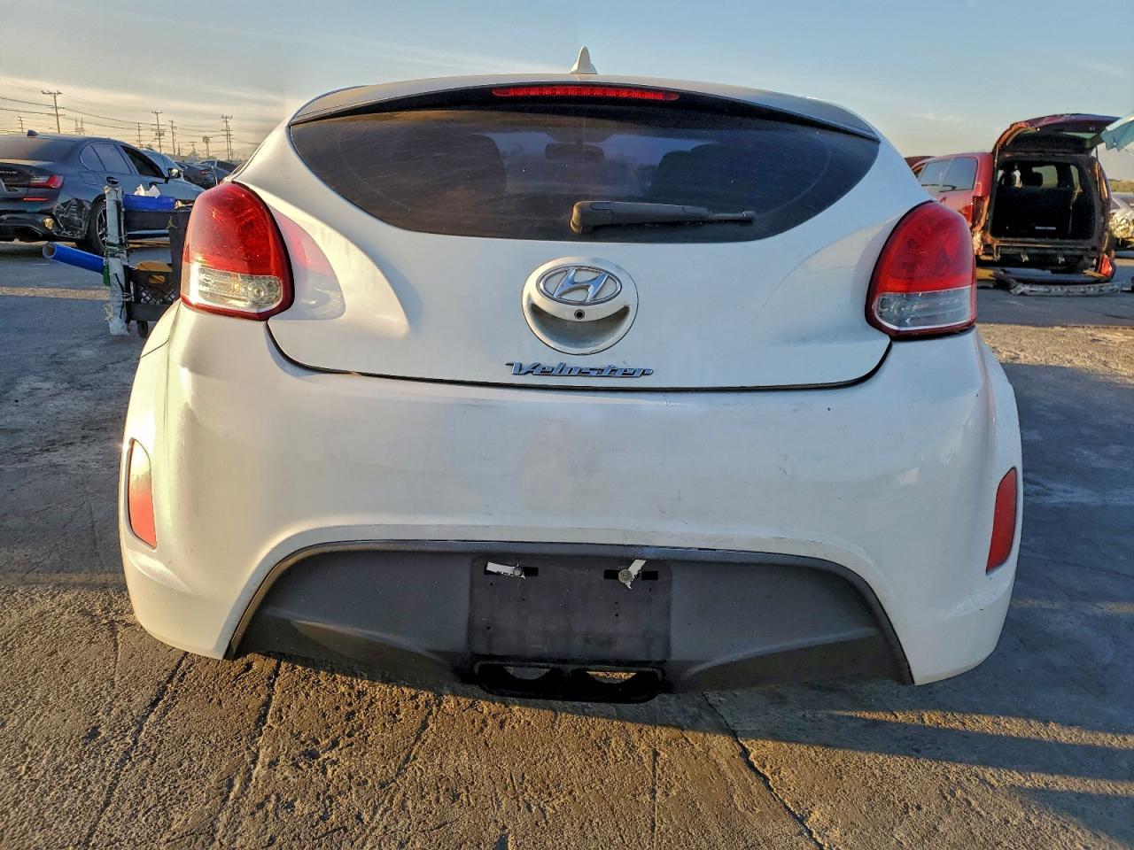 2015 Hyundai Veloster - Image 6