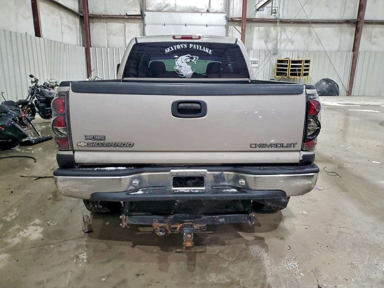 2004 Chevrolet Silverado K2500 Heavy Duty - Image 6