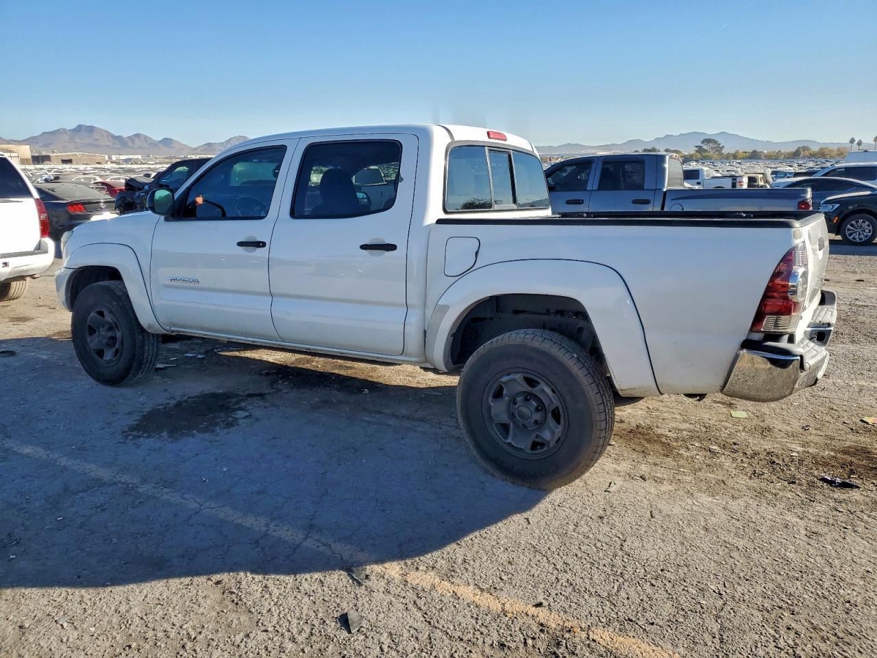 2013 Toyota Tacoma Double Cab - Фото 2