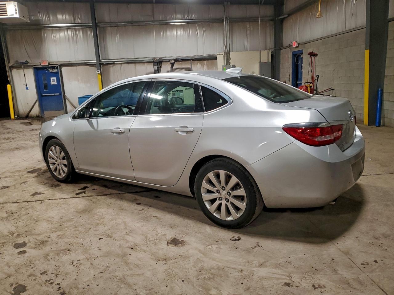 2016 Buick Verano - Фото 2