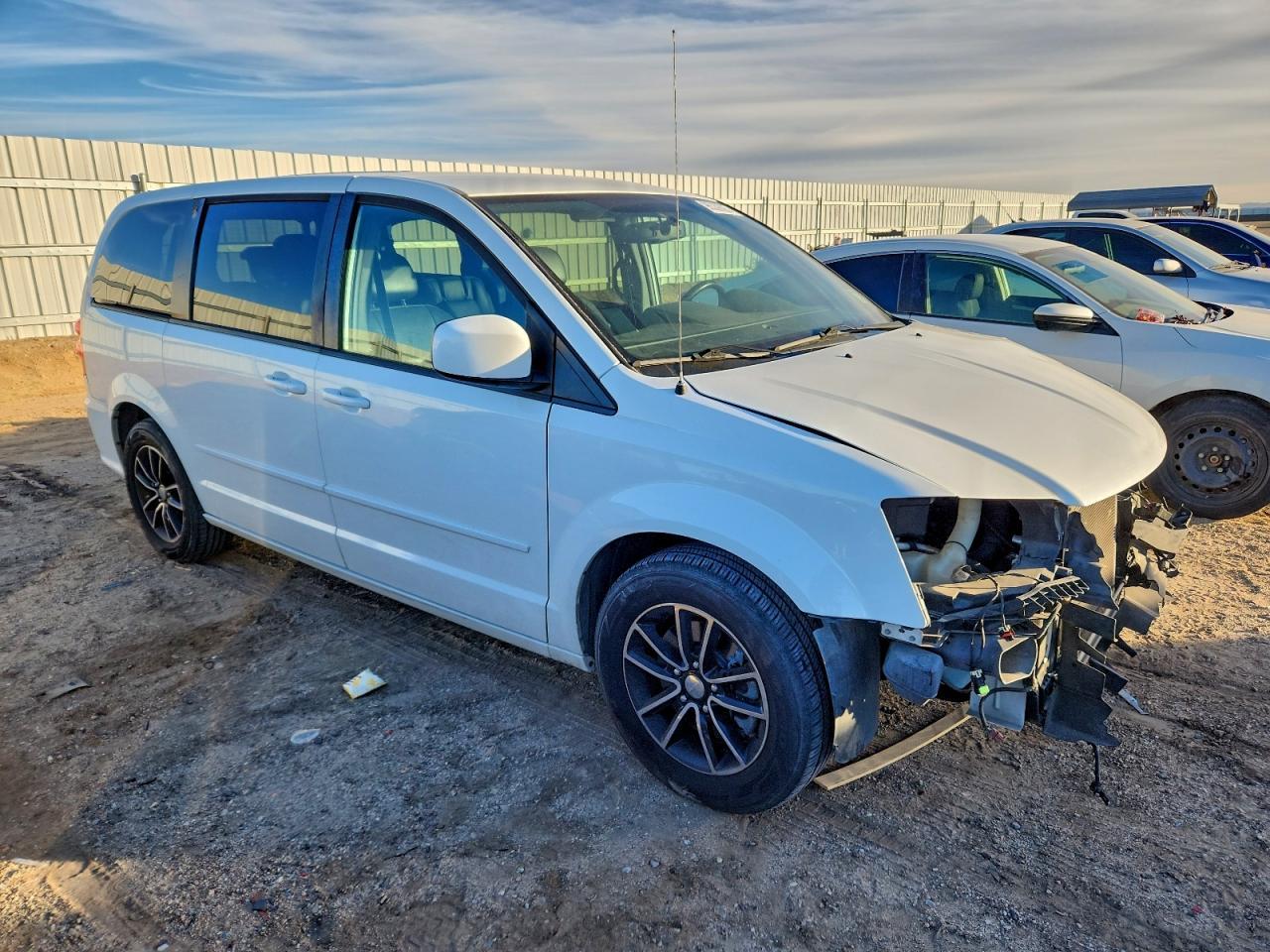 2016 Dodge Grand Caravan Sxt - Image 4
