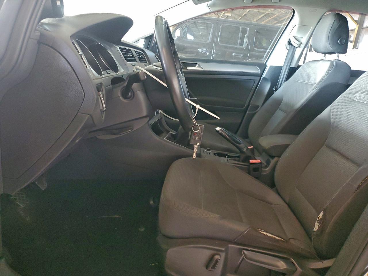 2017 Volkswagen Golf S - Image 7