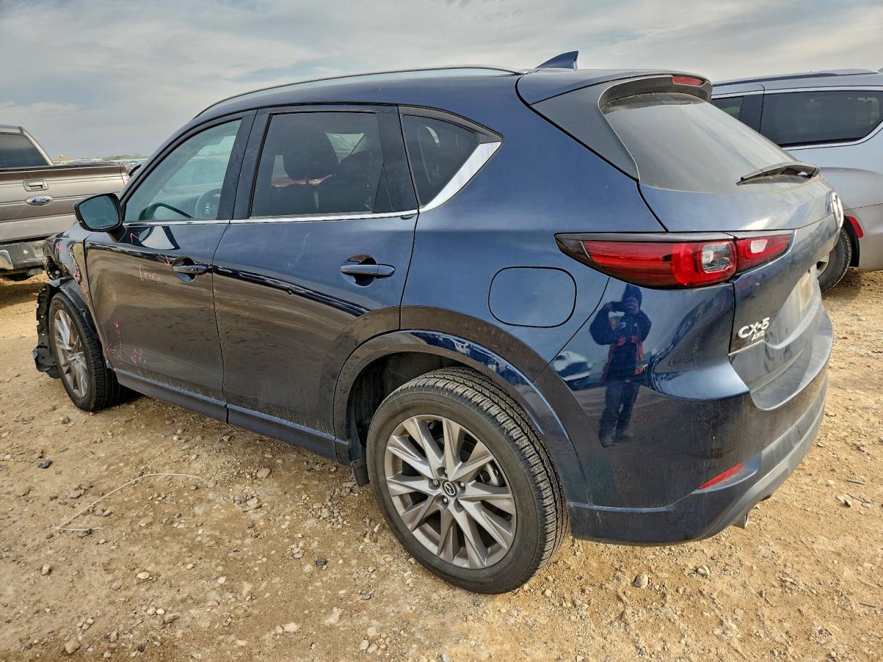 2024 Mazda Cx-5 Premium - Image 2