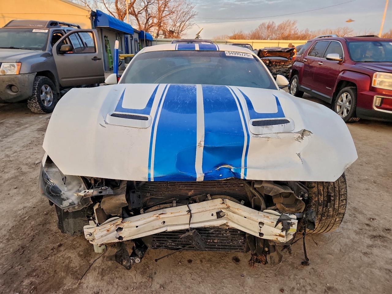 2019 Ford Mustang - Image 5