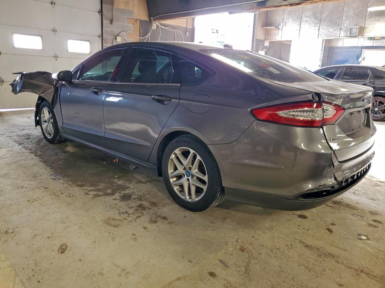 2013 Ford Fusion Se - Image 2