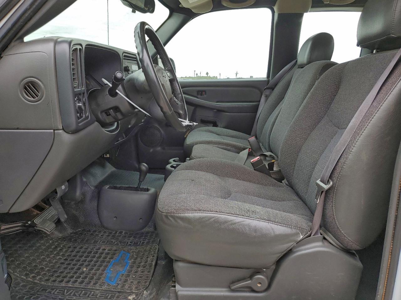 2004 Chevrolet Silverado K1500 - Image 7