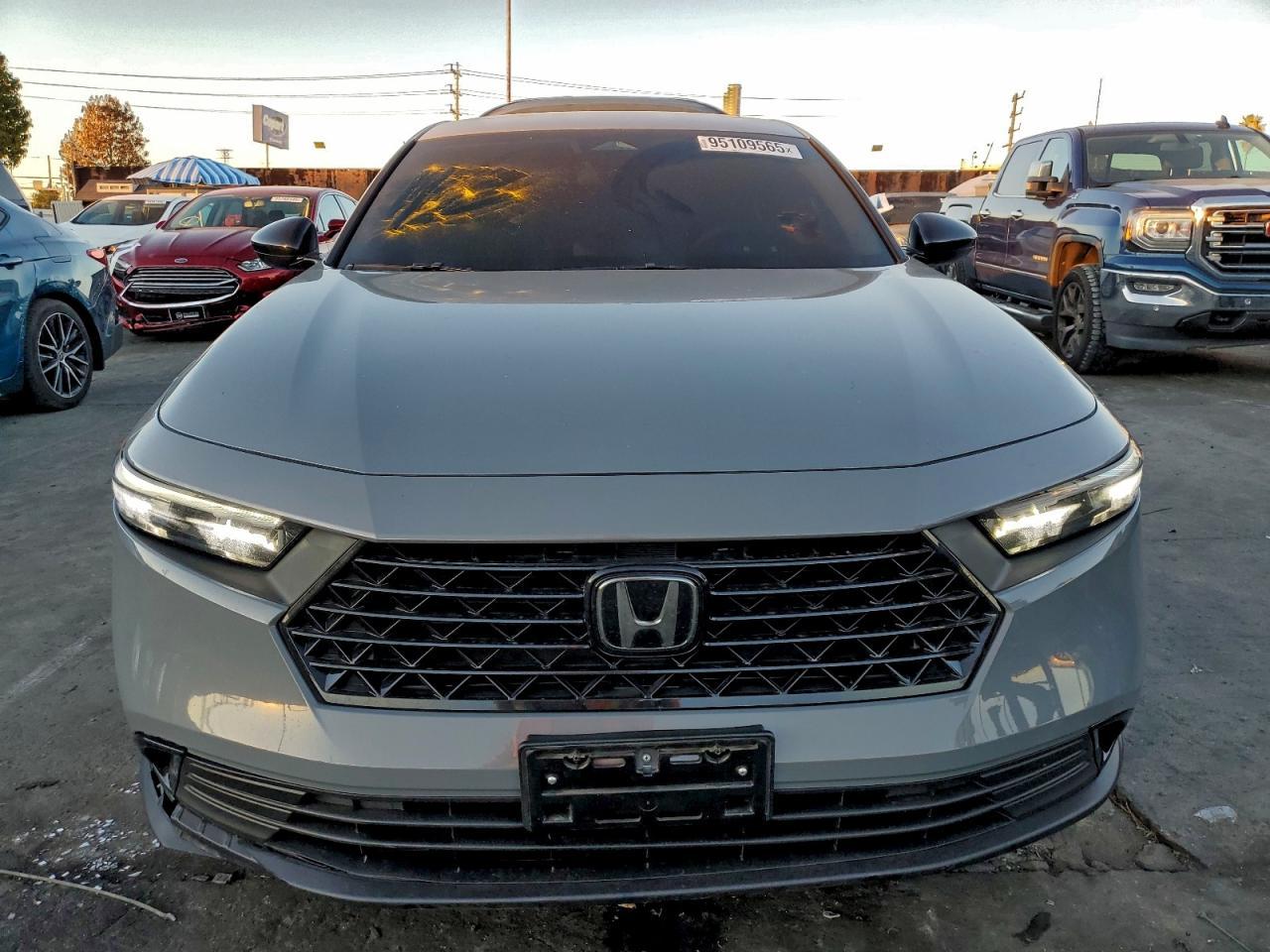 2025 Honda Accord Se - Image 5