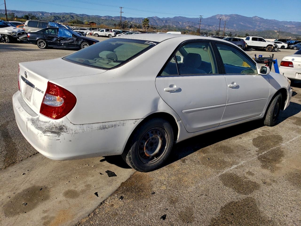 2003 Toyota Camry Le - Фото 3