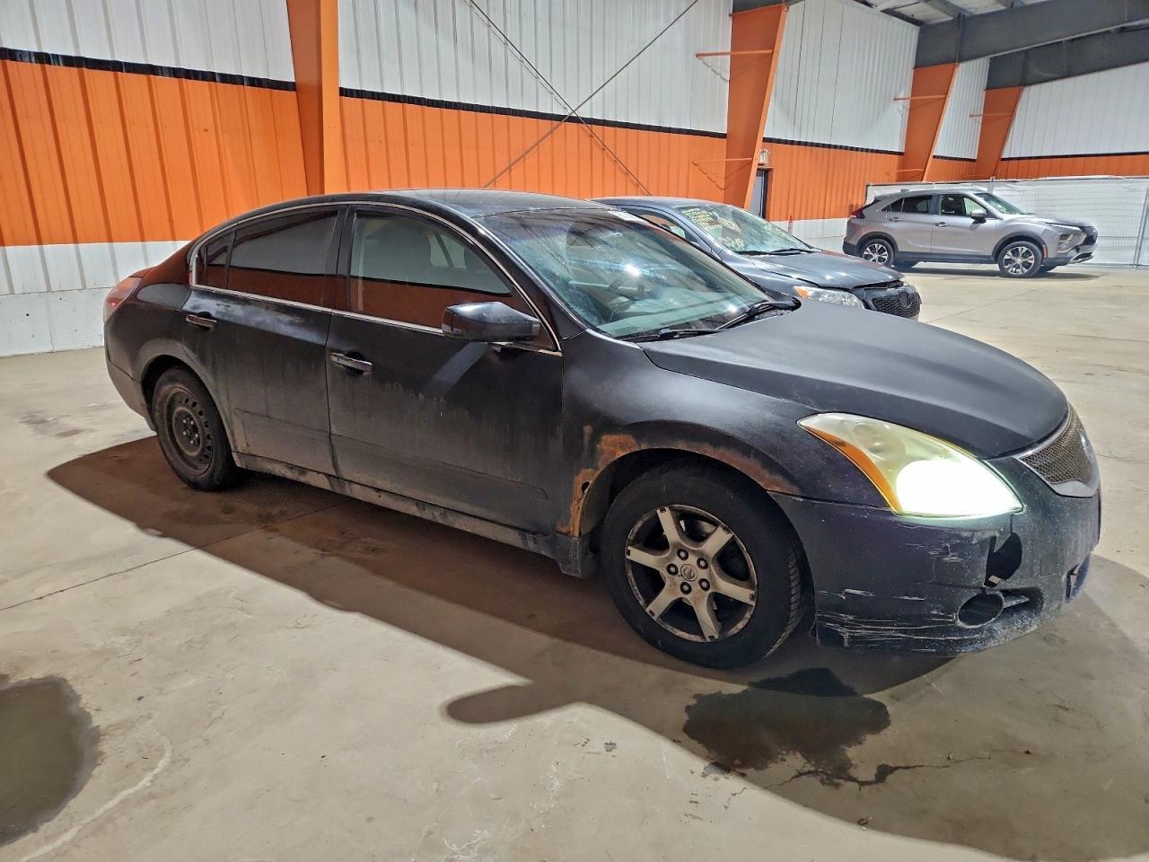 2012 Niss Altima Base - Image 4