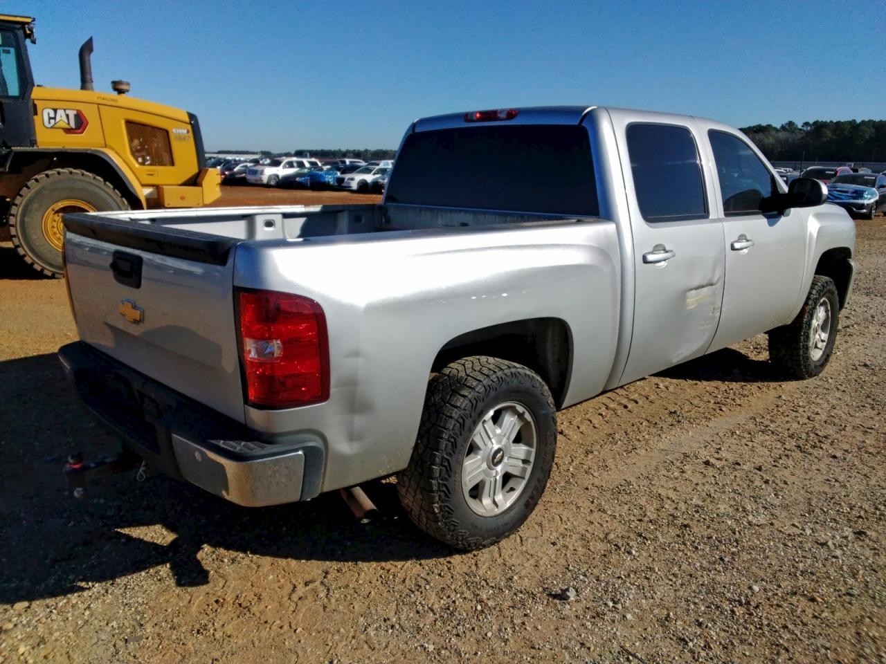 2011 Chevrolet Silverado K1500 Lt - Image 3