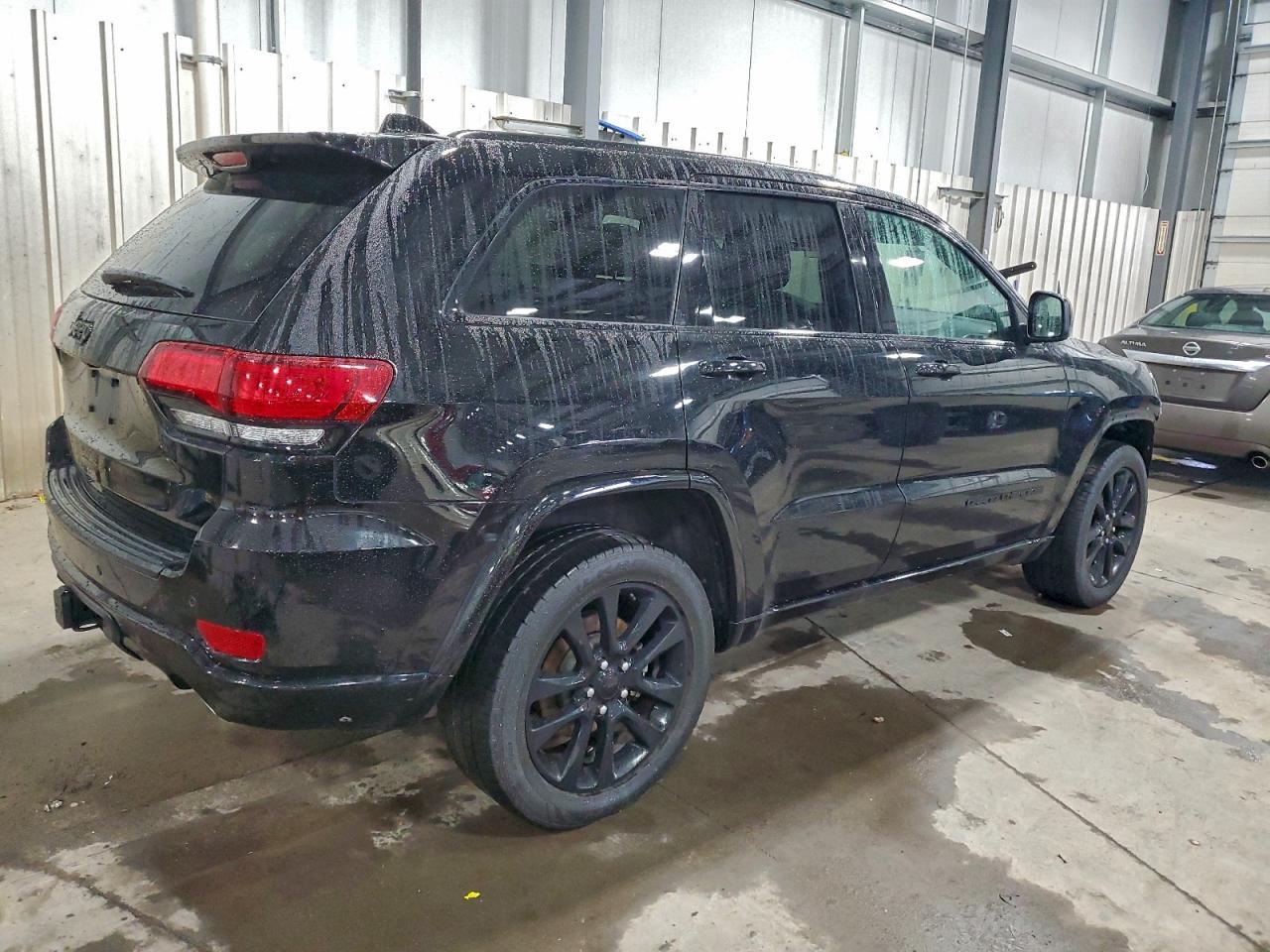 2021 Jeep Grand Cherokee Laredo - Фото 3