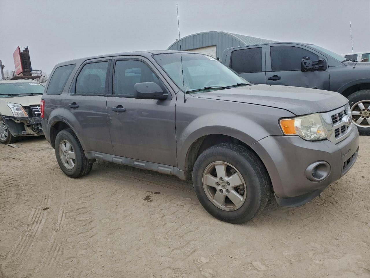 2011 Ford Escape Xls - Image 4