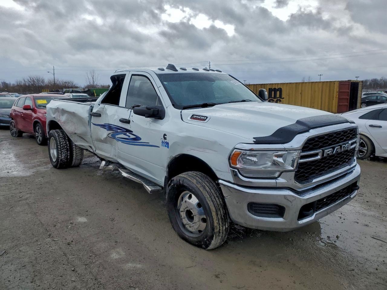 2024 Ram 3500 Tradesman - Фото 4