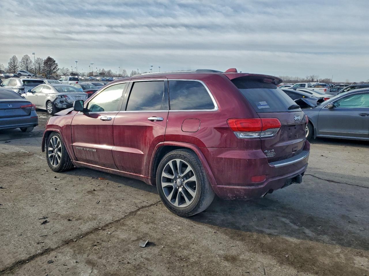 2017 Jeep Grand Cherokee Overland - Фото 2