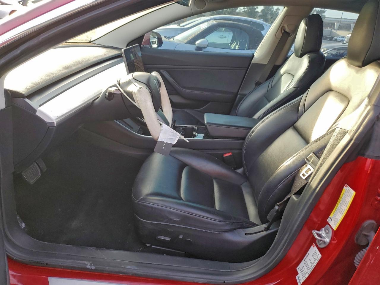 2018 Tesla Model 3 - Фото 7