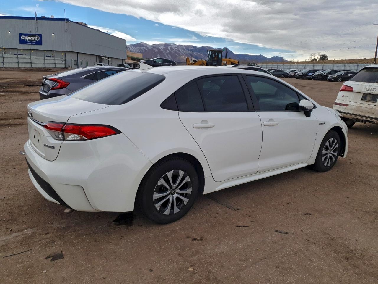 2020 Toyota Corolla Le - Image 3