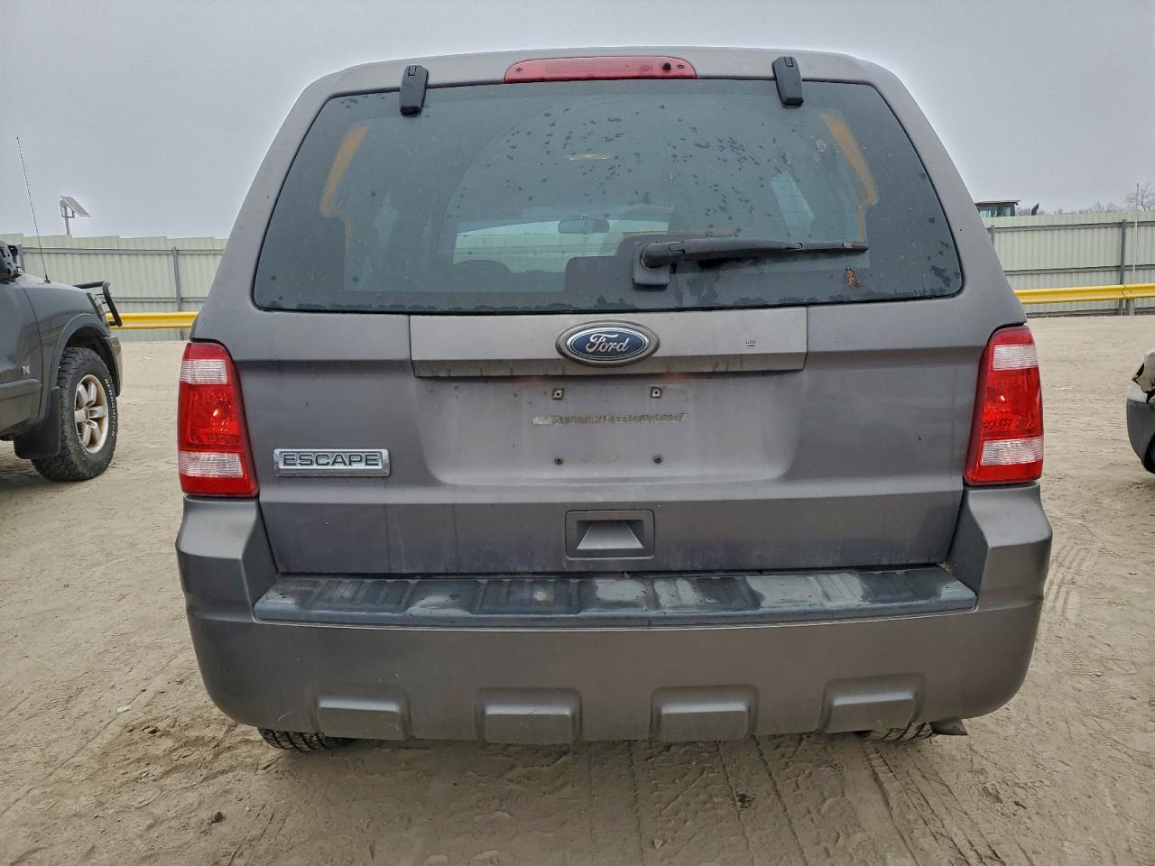 2011 Ford Escape Xls - Image 6