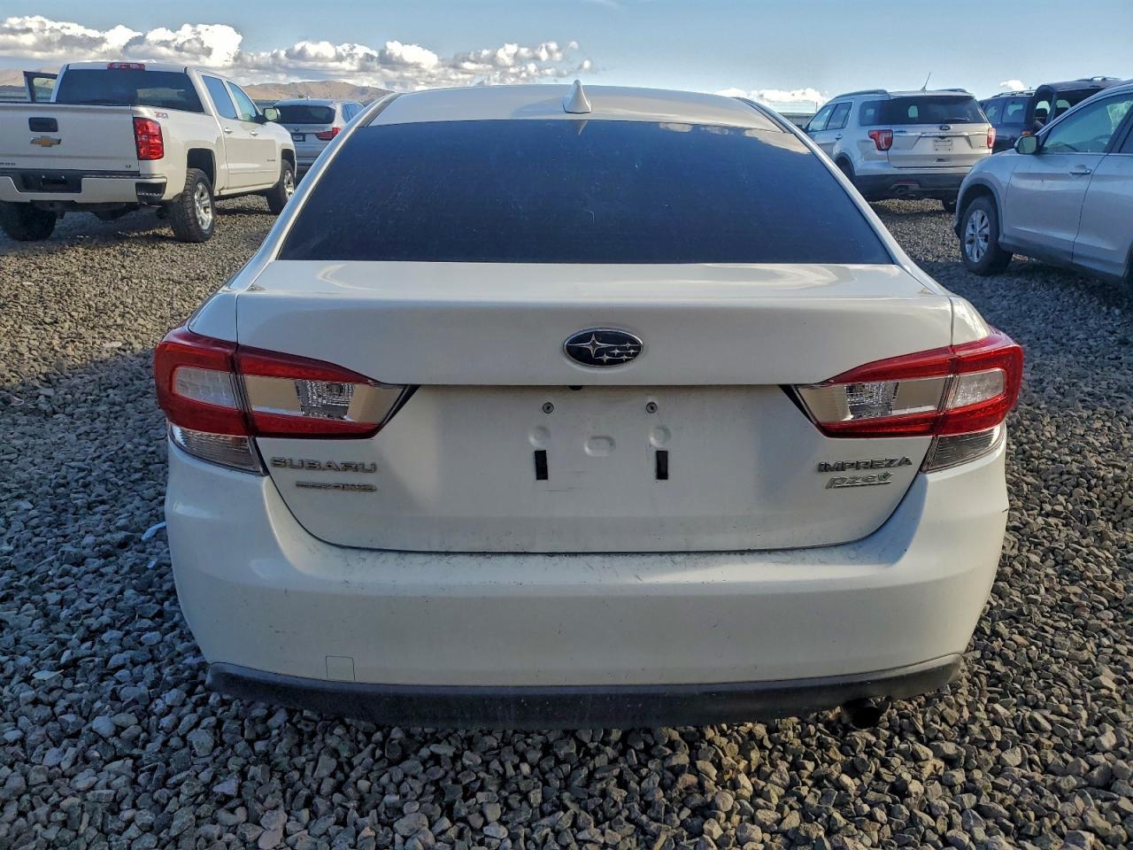 2017 Subaru Impreza Premium - Фото 6