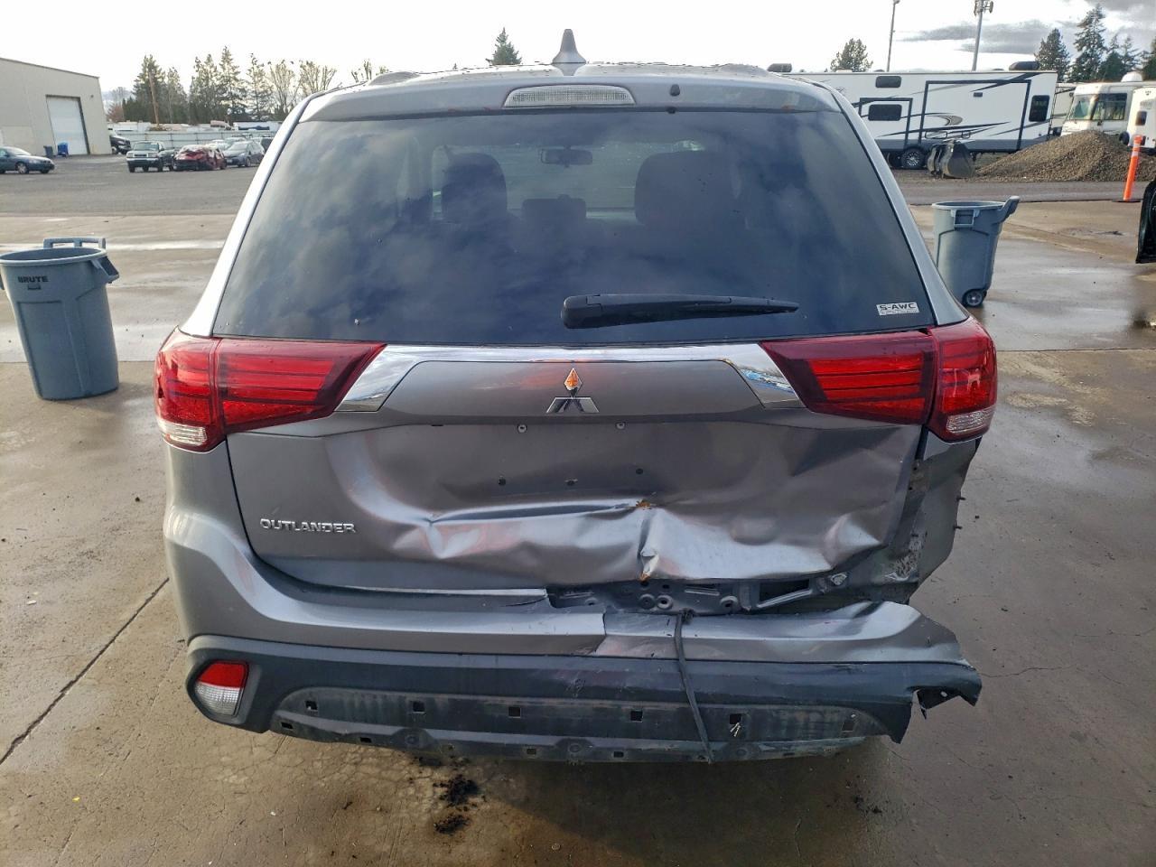 2020 Mitsubishi Outlander Se - Фото 6