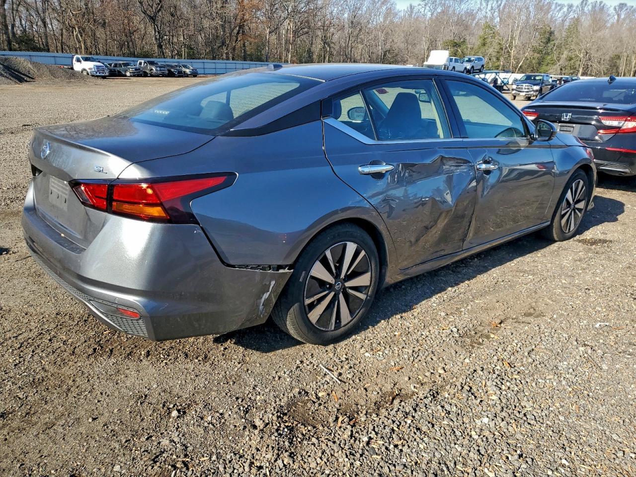 2019 Nissan Altima Sl - Фото 3